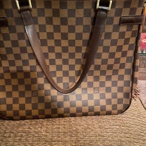Damier Ebene Uzes